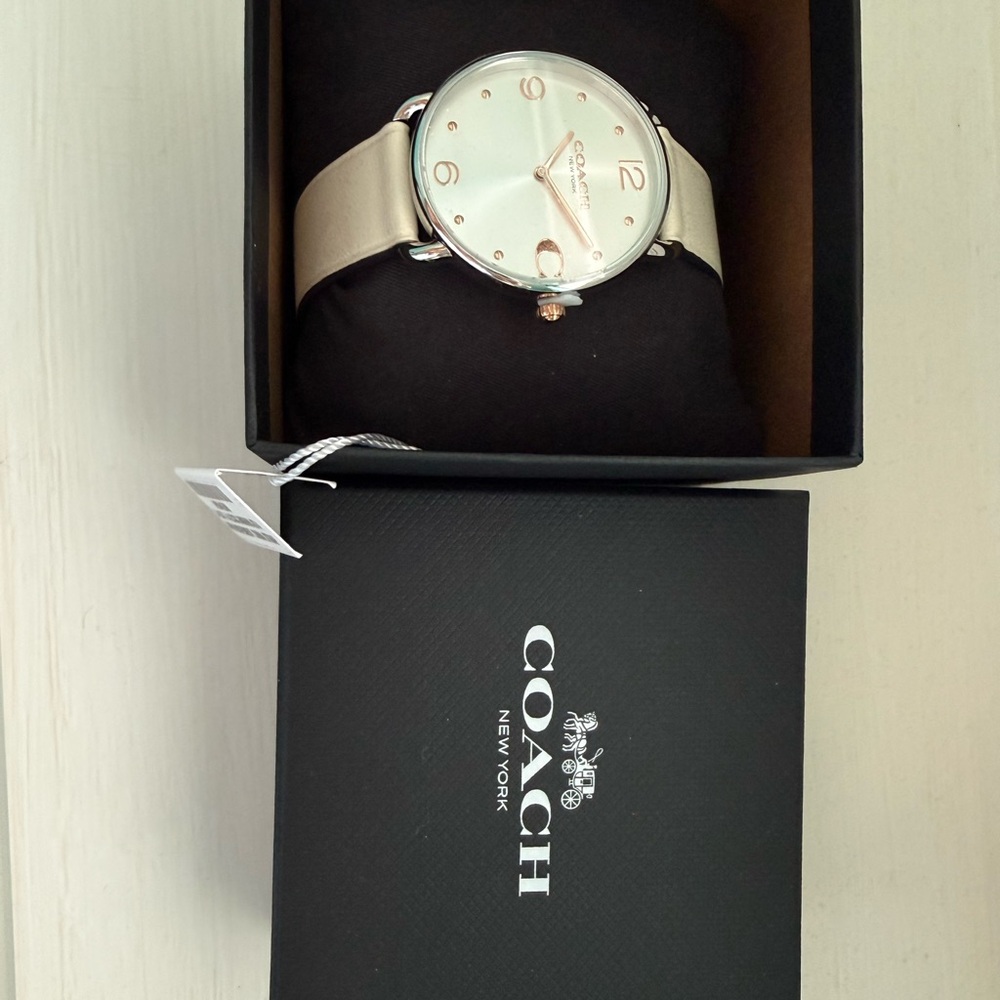 NWT Coach Women's Elliot Chalk White Leather Strap Watch, 36mm